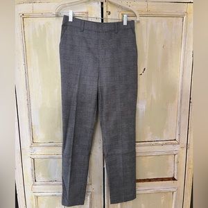 Grey plaid Uniqlo trousers in size small.